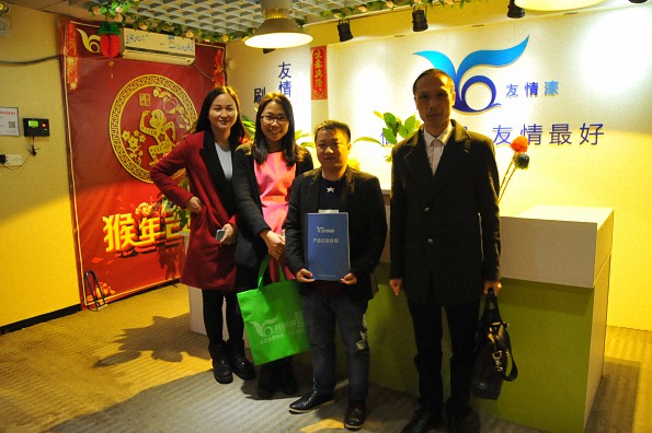 漢中西鄉(xiāng)縣張先生簽約友情漆 漢中西鄉(xiāng)縣張先生簽約友情漆