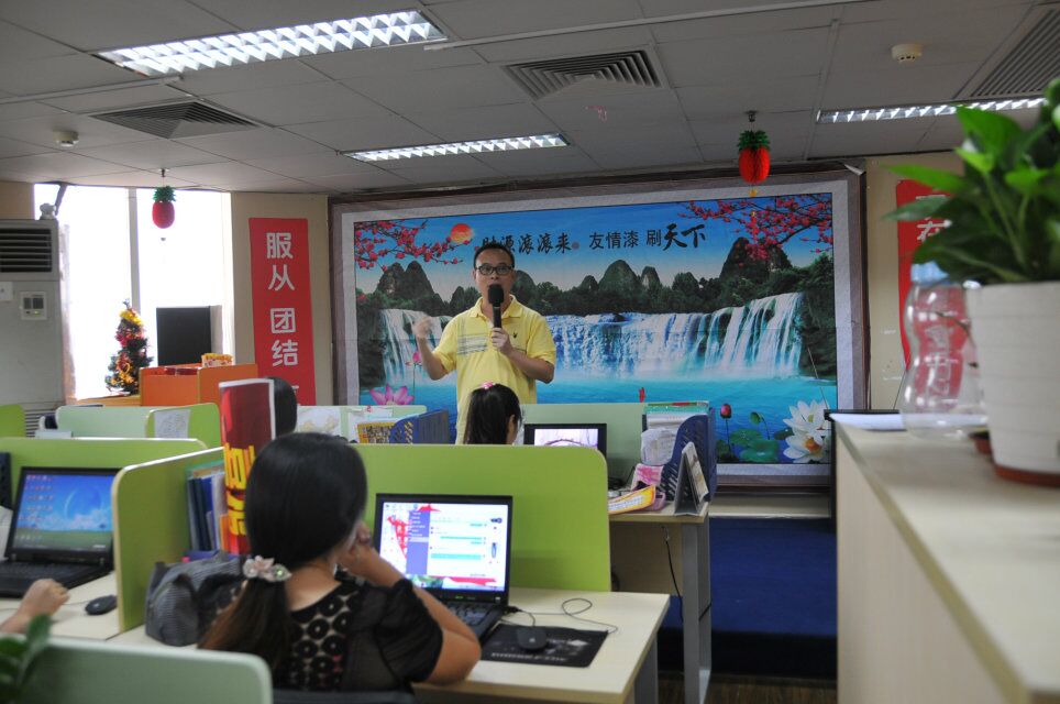 堅(jiān)持不棄,奮力沖刺全年目標(biāo)任務(wù) 堅(jiān)持不棄,奮力沖刺全年目標(biāo)任務(wù)