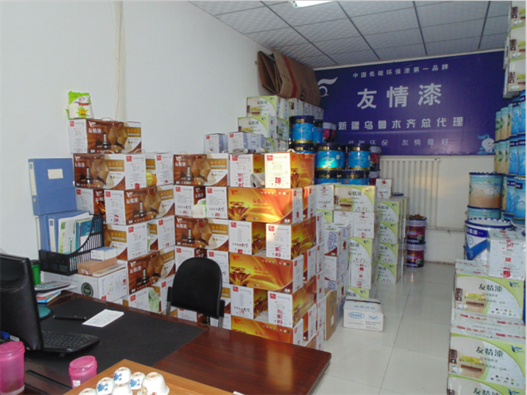 冒高溫戰(zhàn)酷暑，友情漆代理確保工程按時(shí)完工